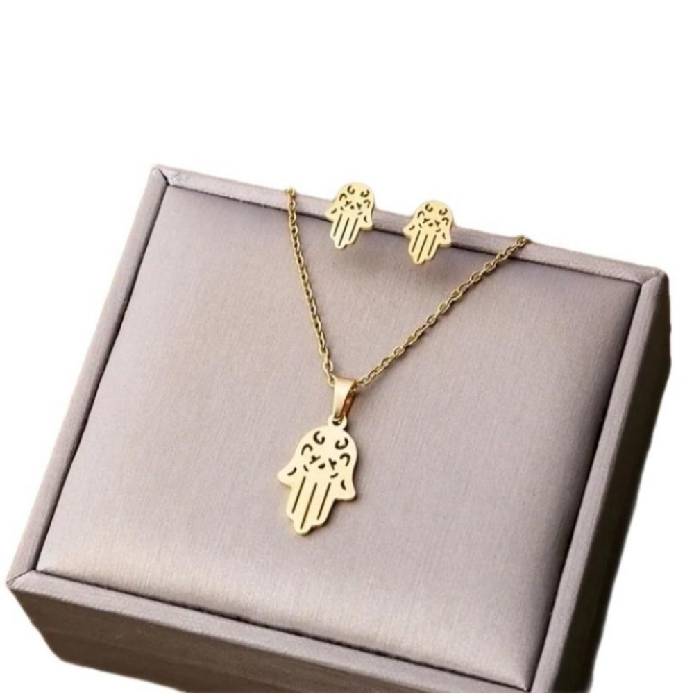 Elegant Gold Hamsa Necklace and Earrings Set